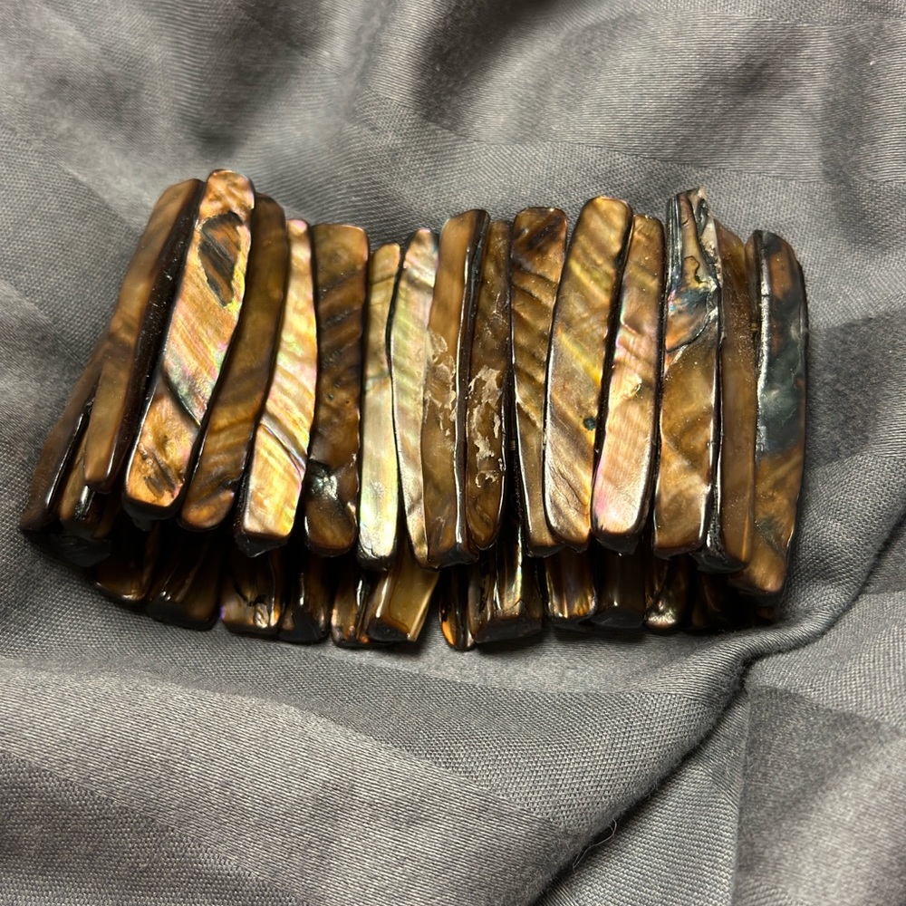 Shell Stretch Bracelet